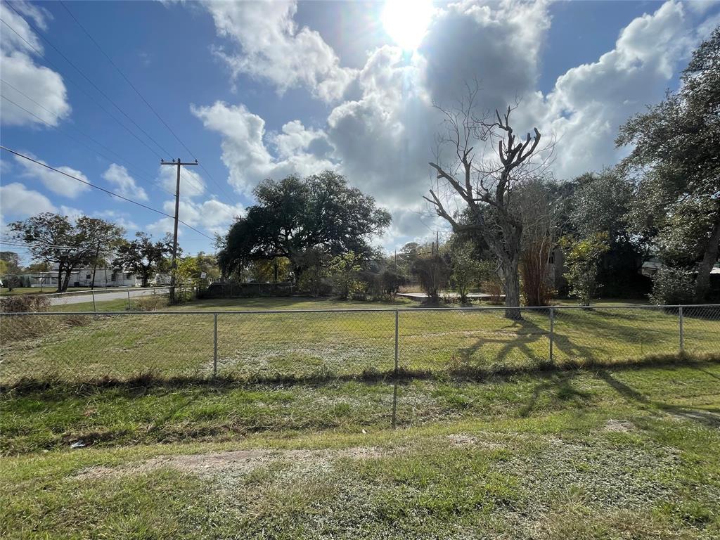 711 4th Street, Palacios, Texas image 11