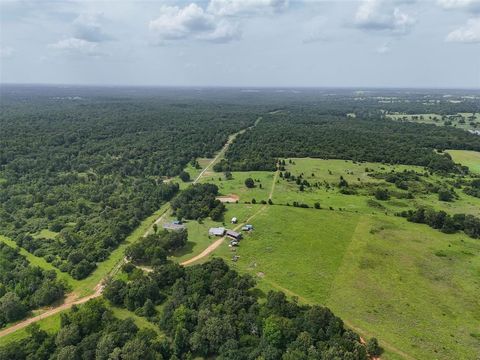 Photo of 225 Private Road 2026, Centerville, TX 75831 (MLS # 38146954) Photo of 225 Private Road 2026, Centerville, TX 75831 (MLS # 38146954)