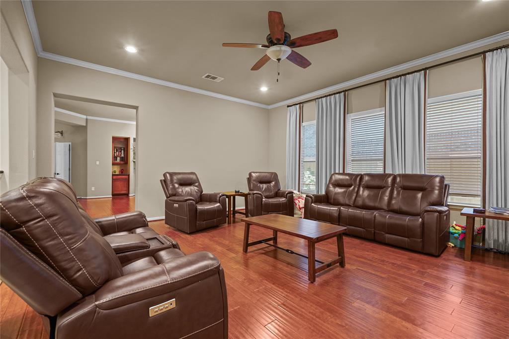 2306 Scarlatti Drive, Pearland, Texas image 8