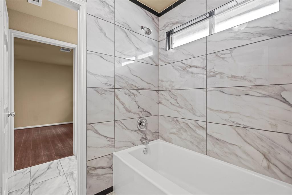 2306 Scarlatti Drive, Pearland, Texas image 33