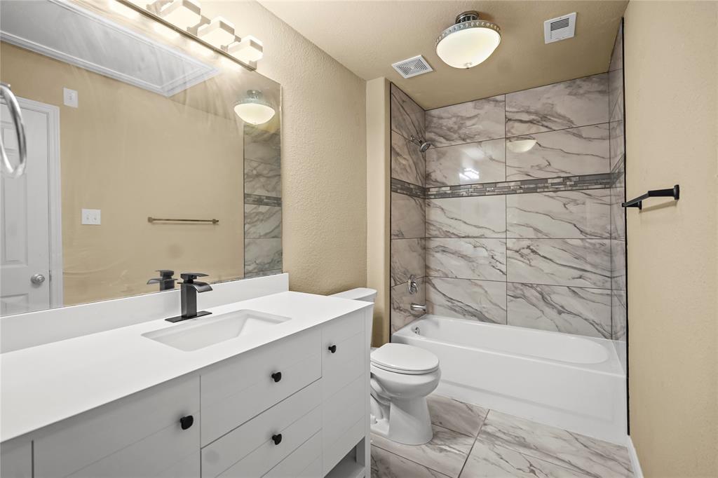 2306 Scarlatti Drive, Pearland, Texas image 31
