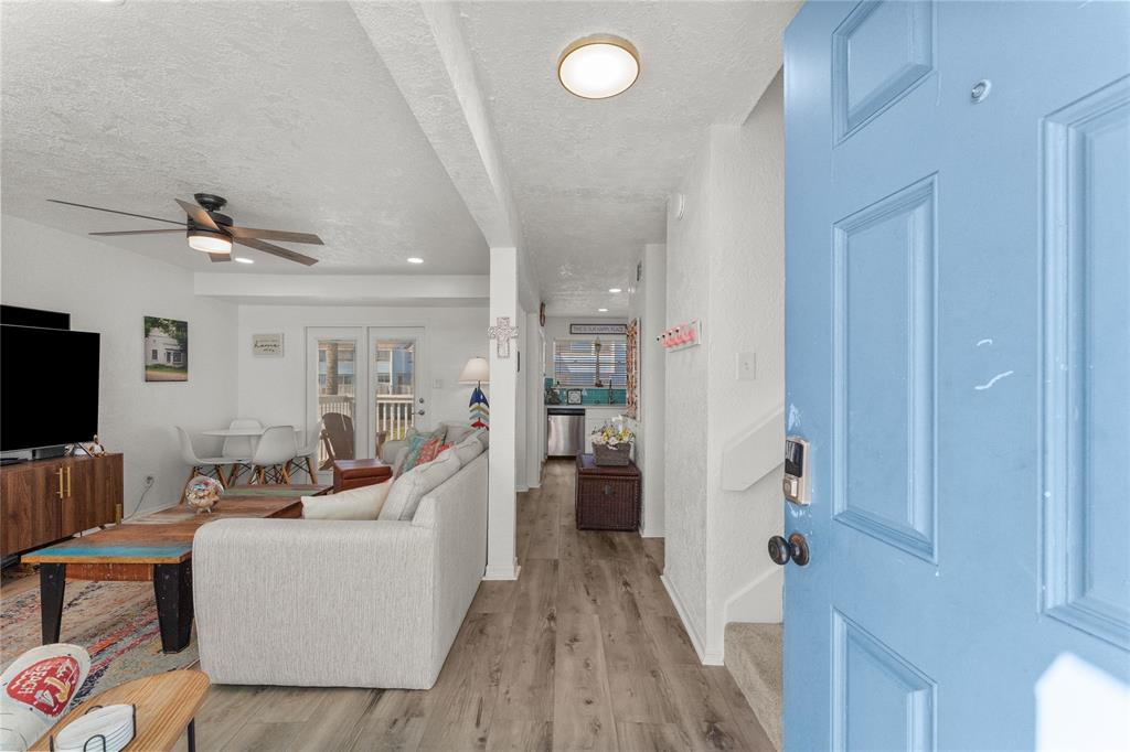 501 Jean Lafitte Cove, Galveston, Texas image 3