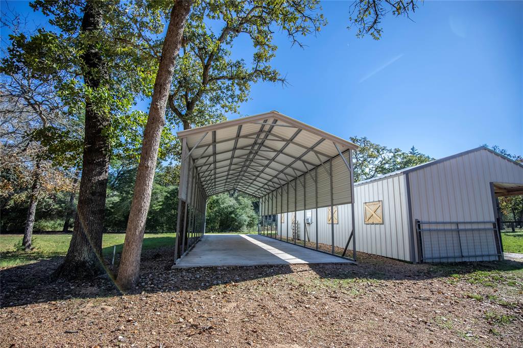 6766 Stokes Road, Bellville, Texas image 18