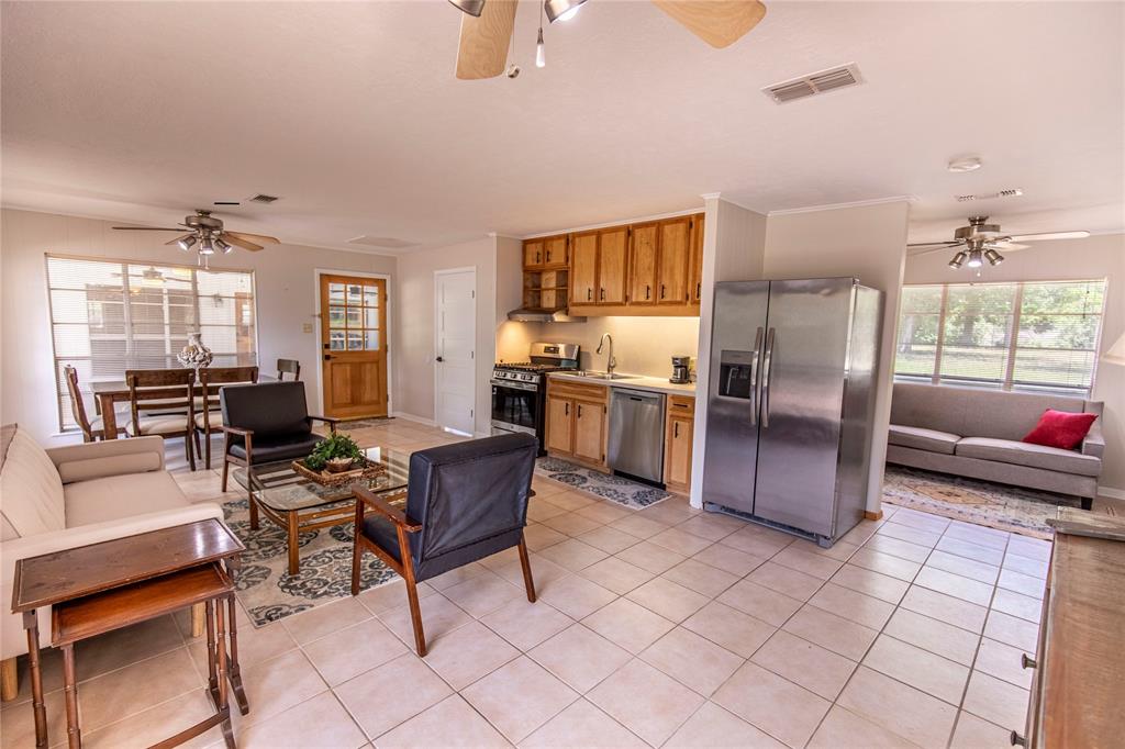 6766 Stokes Road, Bellville, Texas image 5