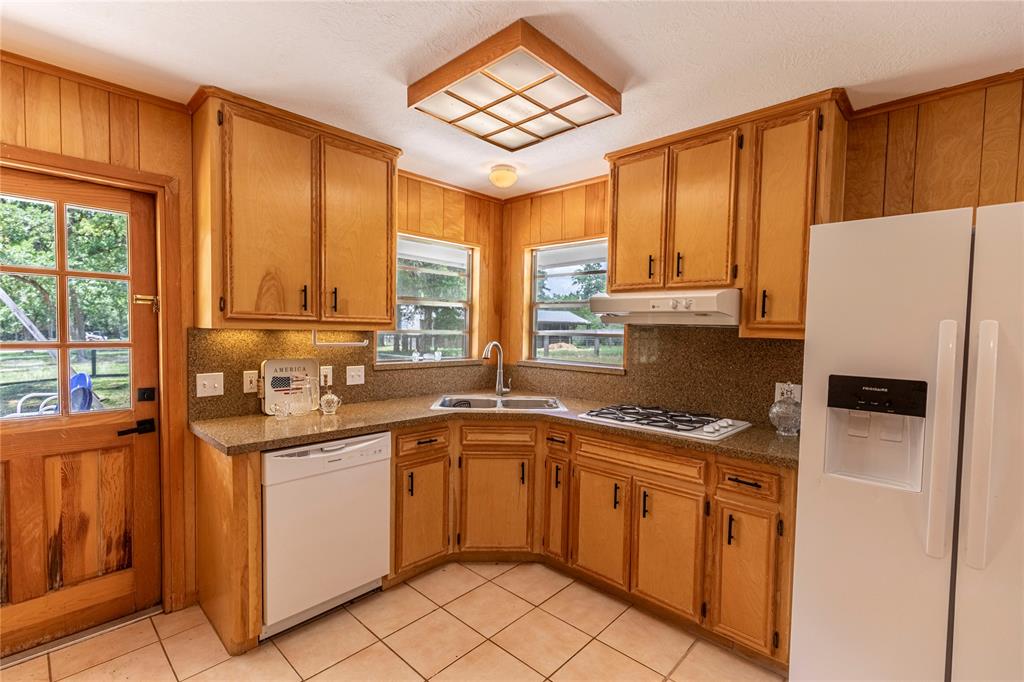 6766 Stokes Road, Bellville, Texas image 13