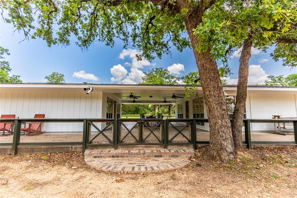 6766 Stokes Road, Bellville, Texas image 2