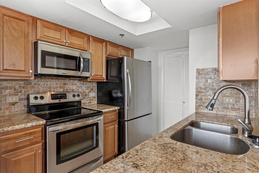 3525 Sage Road 903