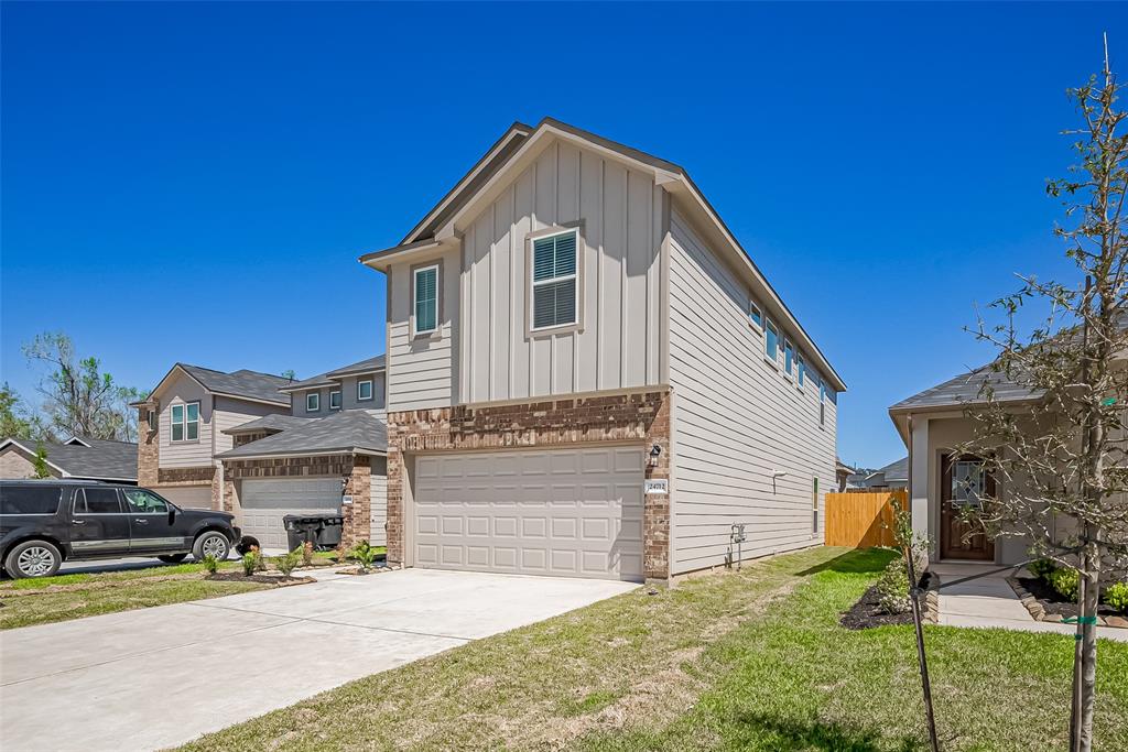 property-search 2 230 Emerald Thicket Lane