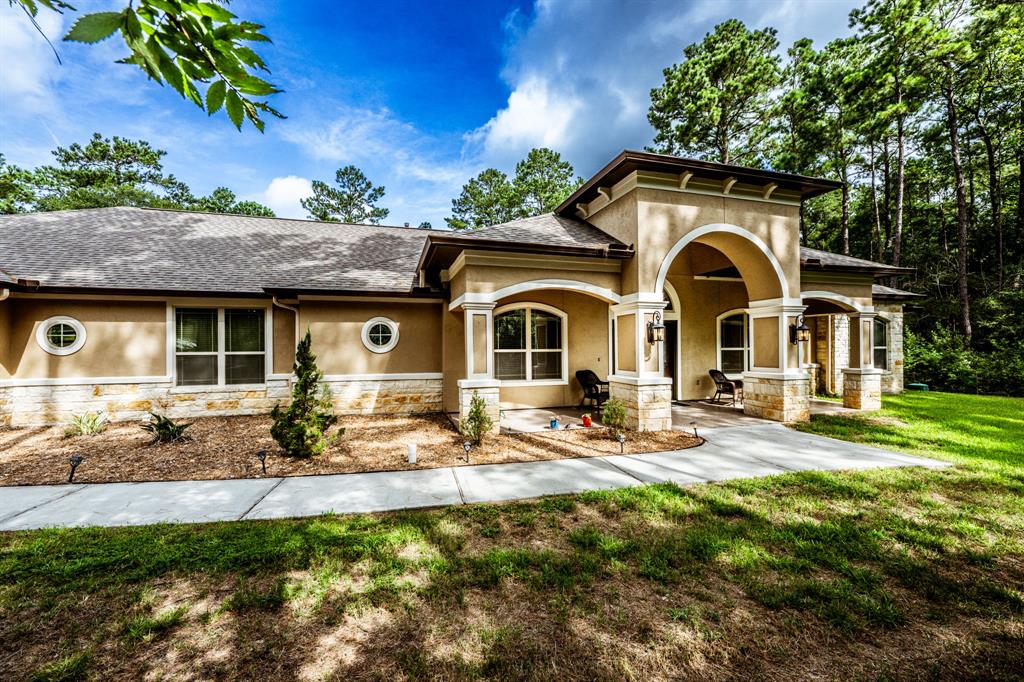 View Huntsville, TX 77340 house