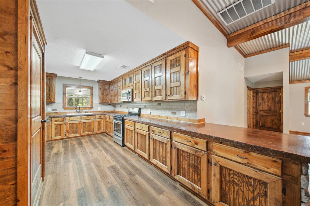 8805 Sun Oil Road, Brenham, Texas image 6