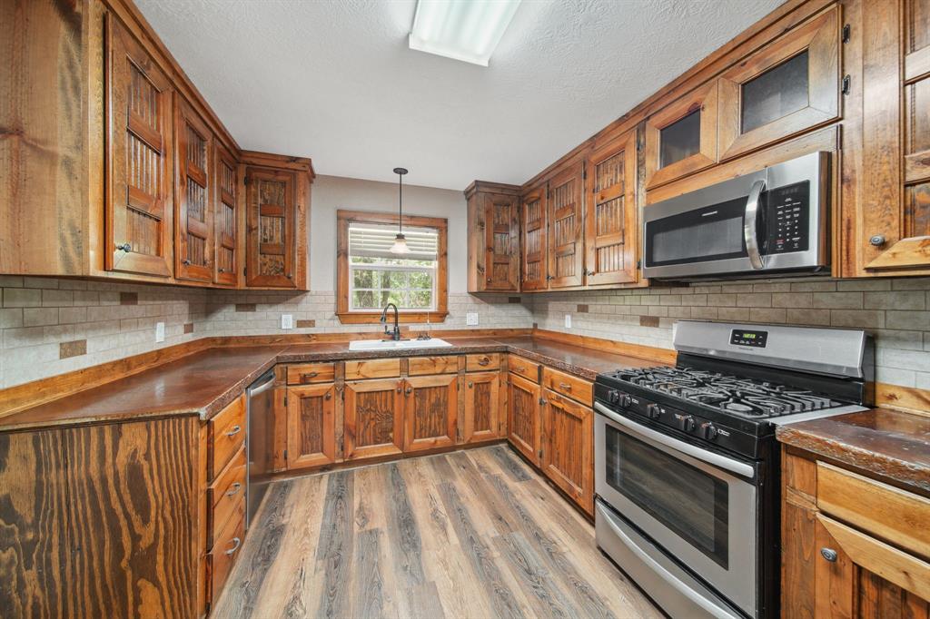 8805 Sun Oil Road, Brenham, Texas image 4