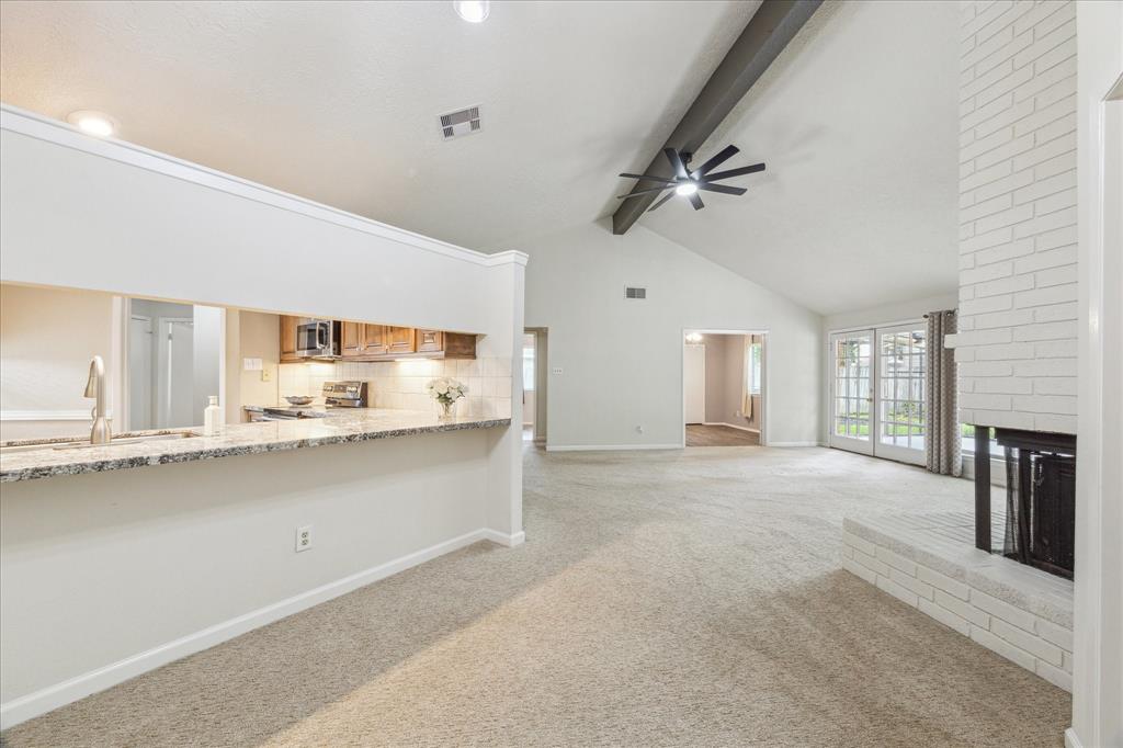 1018 W Castlewood Avenue, Friendswood, Texas image 12