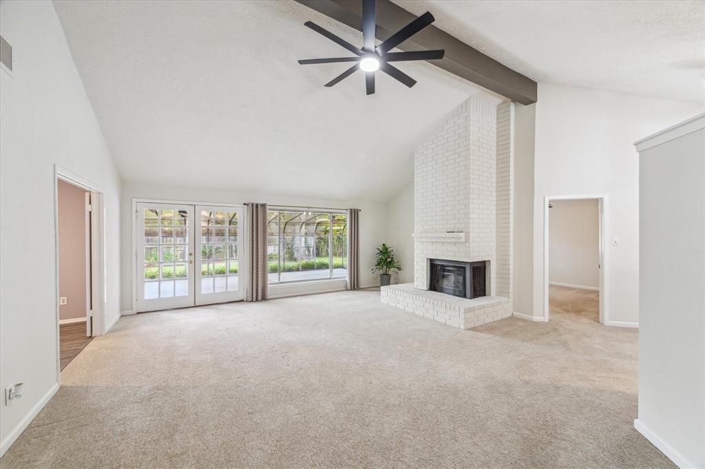 1018 W Castlewood Avenue, Friendswood, Texas image 14