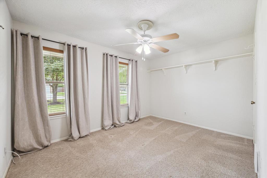 1018 W Castlewood Avenue, Friendswood, Texas image 25