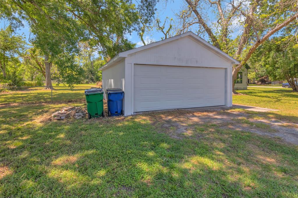 428 E Magnolia Street, Angleton, Texas image 19