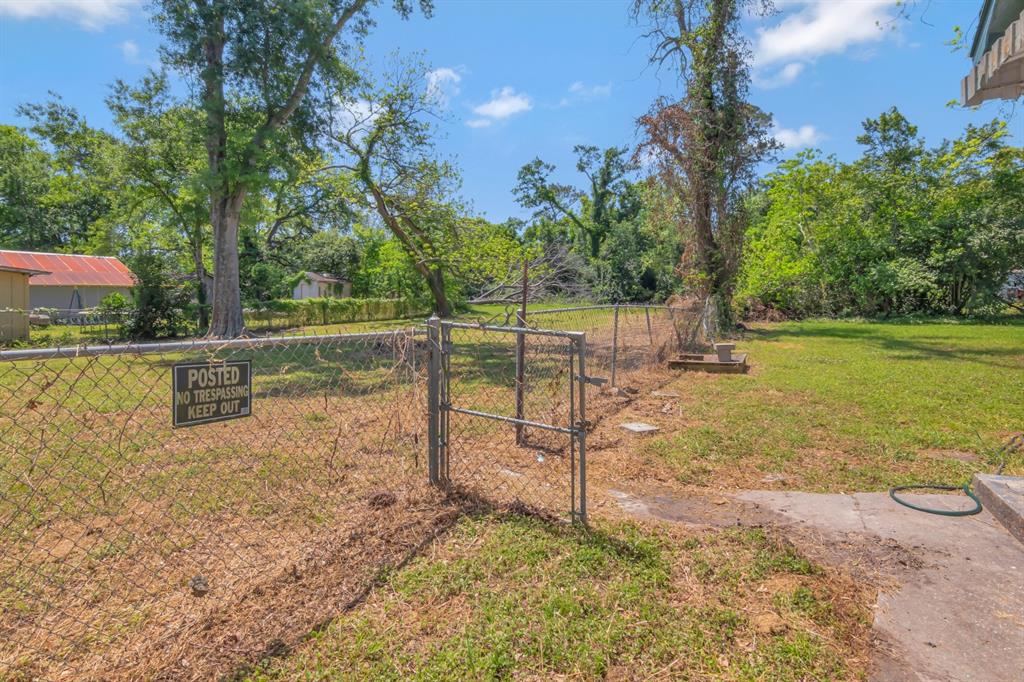 428 E Magnolia Street, Angleton, Texas image 17
