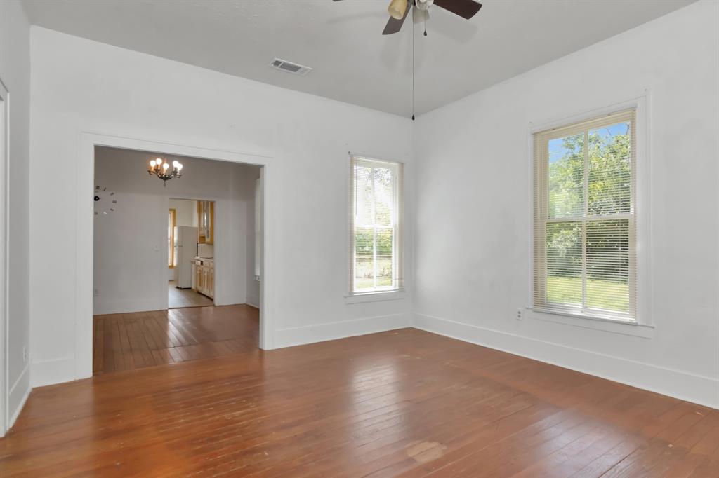 428 E Magnolia Street, Angleton, Texas image 15