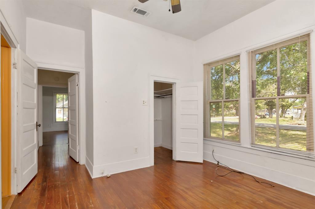 428 E Magnolia Street, Angleton, Texas image 8