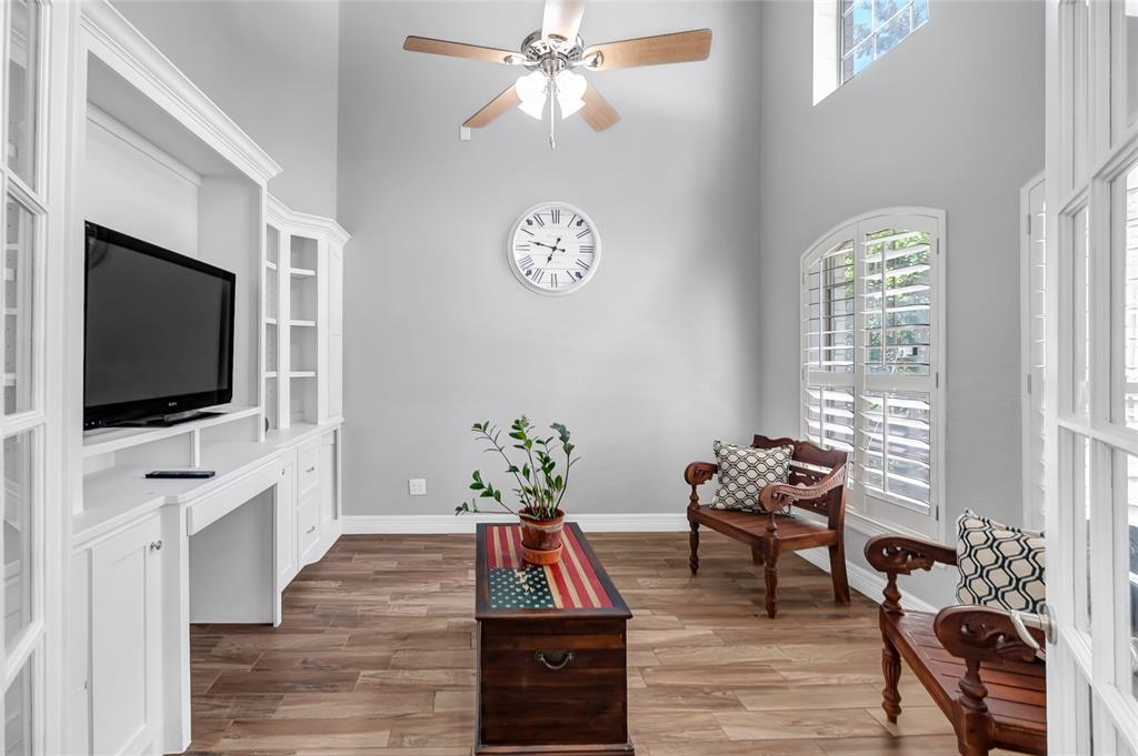 5531 Grandwood Lane