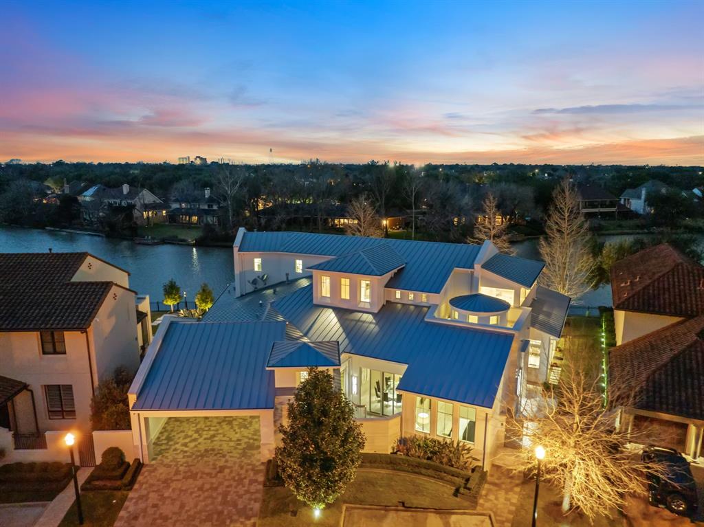 15618 Oyster Cove Drive