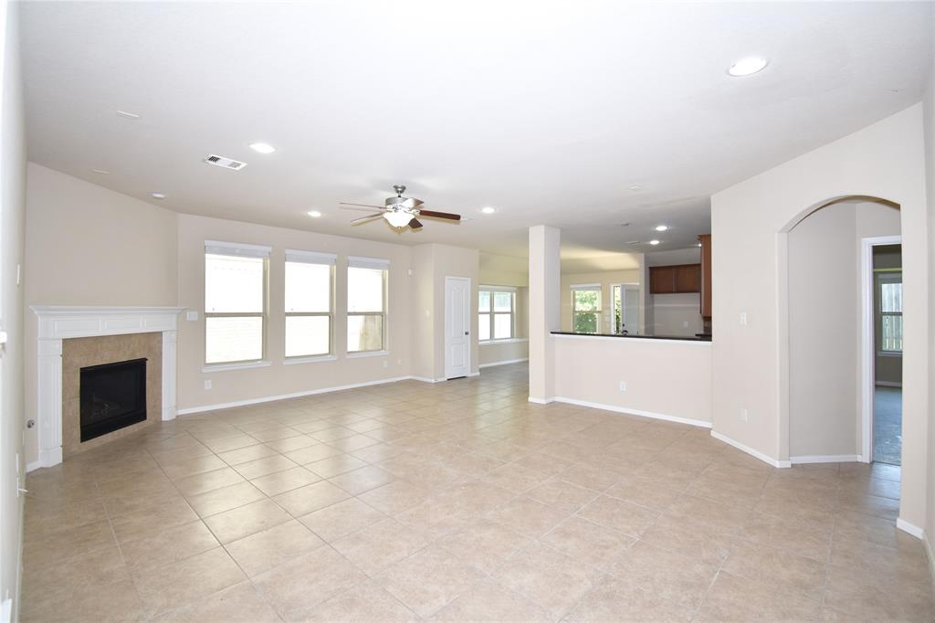 24034 Schults Meadow Lane, Spring, Texas image 11