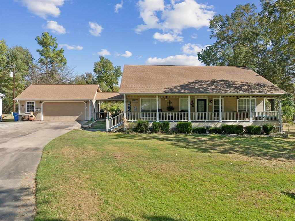 685 Rals Drive, Onalaska, Texas image 1