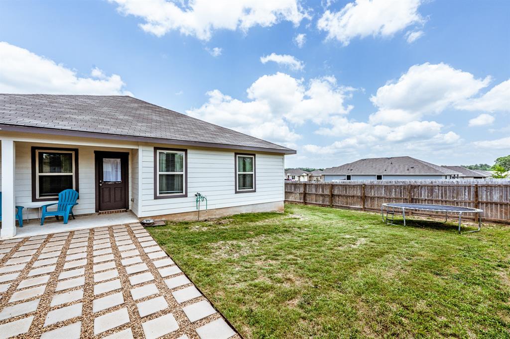 128 Barton Creek Drive, Huntsville, Texas image 24