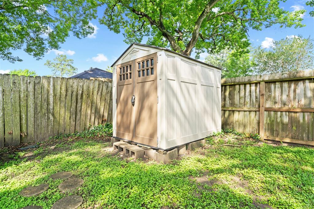 11514 Eaglewood Drive, Houston, Texas image 20