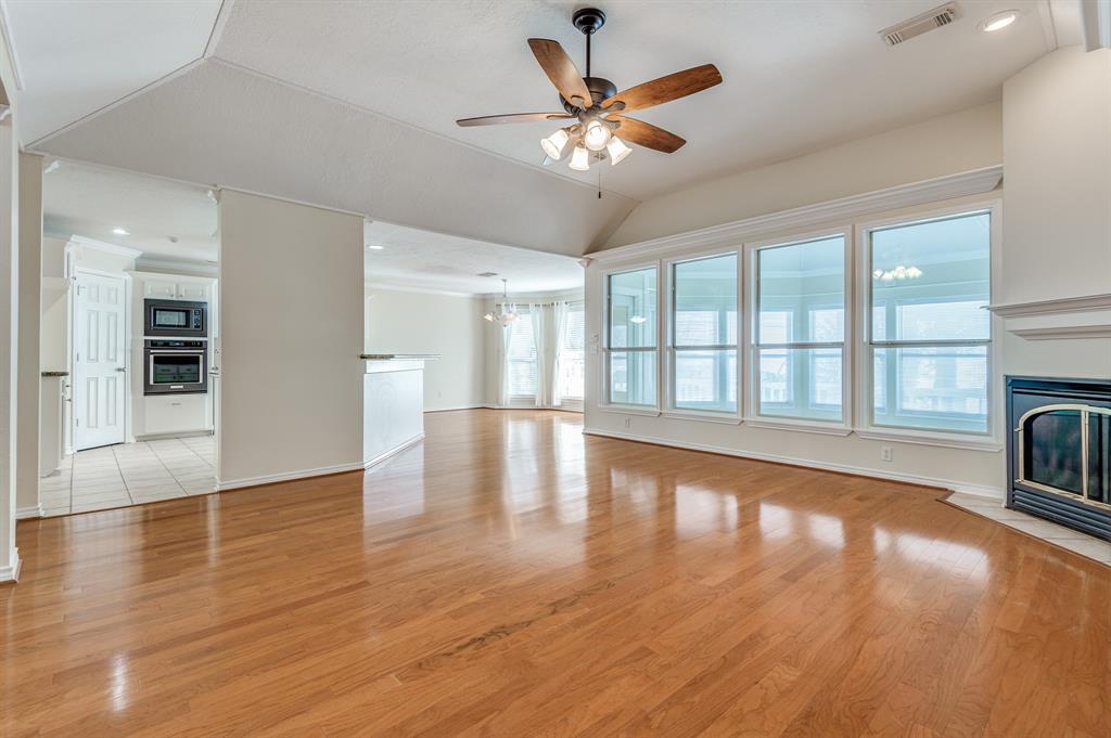 341 Sam Houston Loop