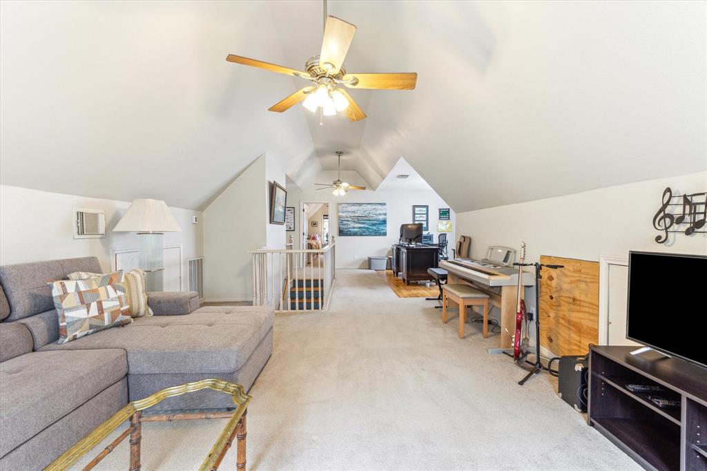 210 Queen Road, Clear Lake Shores, Texas image 24