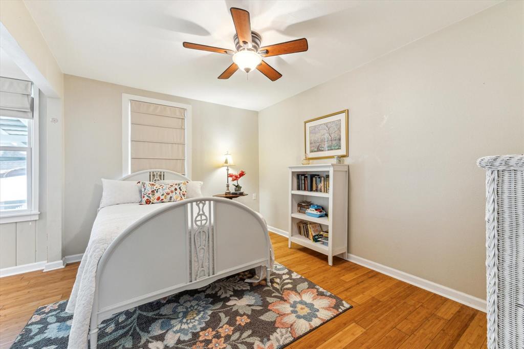 210 Queen Road, Clear Lake Shores, Texas image 25