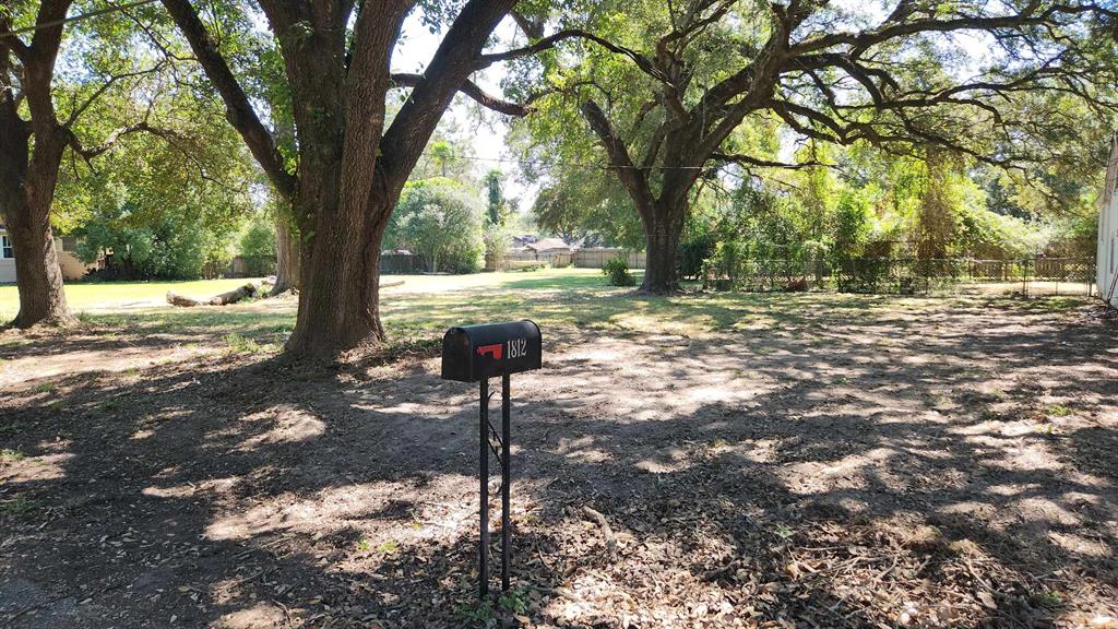 1812 Willow Street, Liberty, Texas image 3