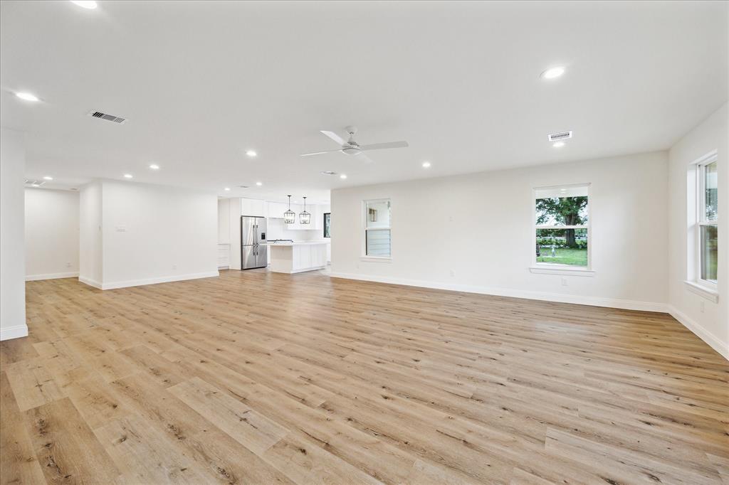 1935 Willow Road, Wallis, Texas image 10