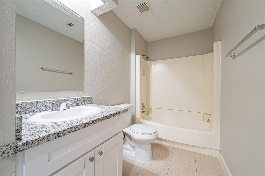 10003 Valley Sun Drive, Houston, Texas image 18