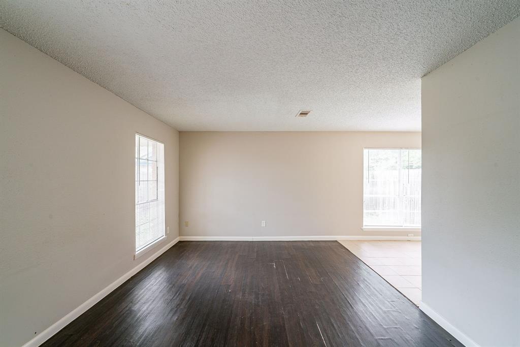 10003 Valley Sun Drive, Houston, Texas image 6