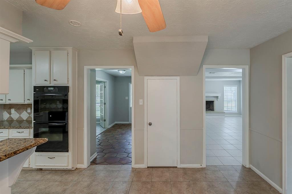 7803 Hurst Forest Drive, Humble, Texas image 7
