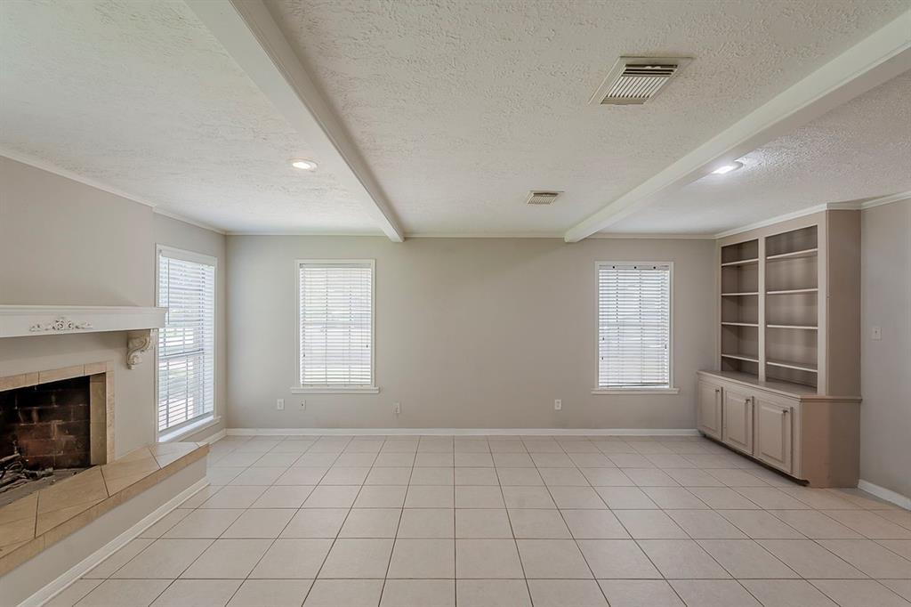 7803 Hurst Forest Drive, Humble, Texas image 9