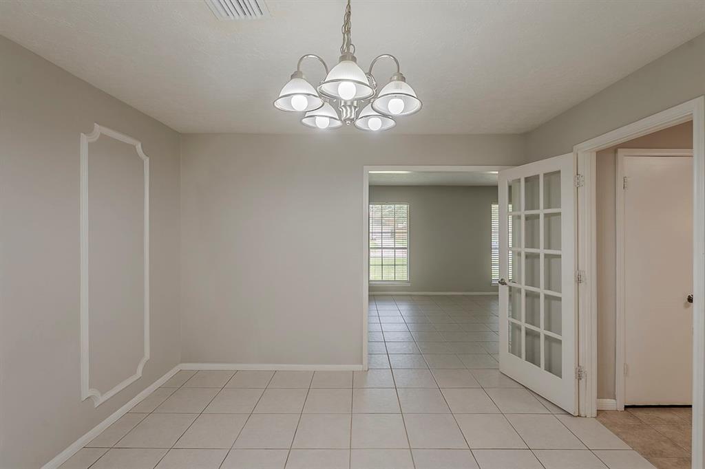 7803 Hurst Forest Drive, Humble, Texas image 22