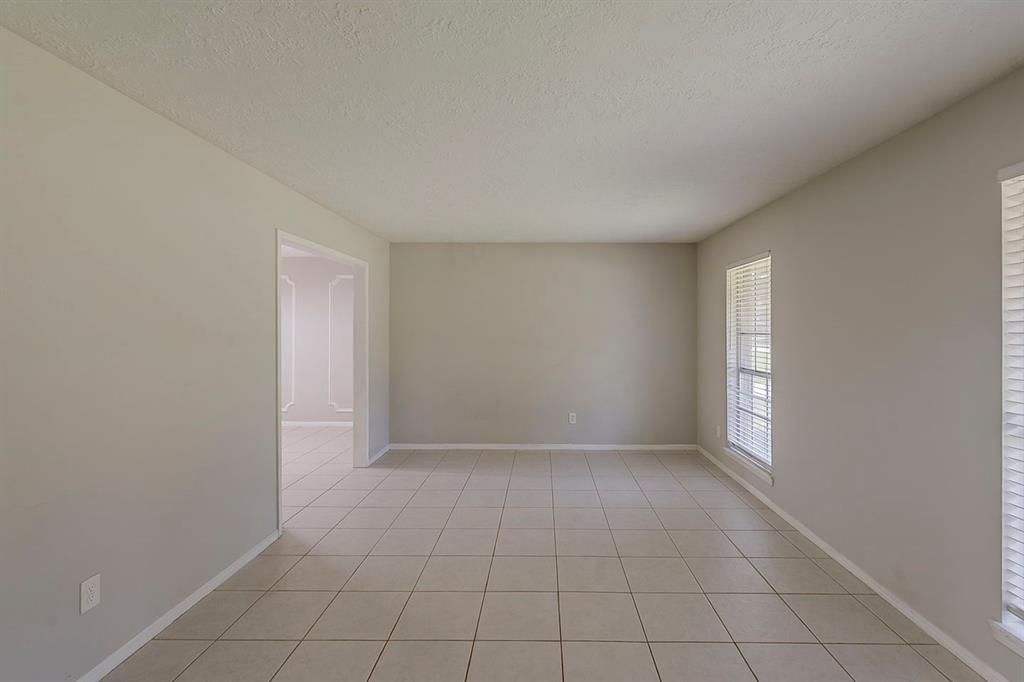7803 Hurst Forest Drive, Humble, Texas image 24