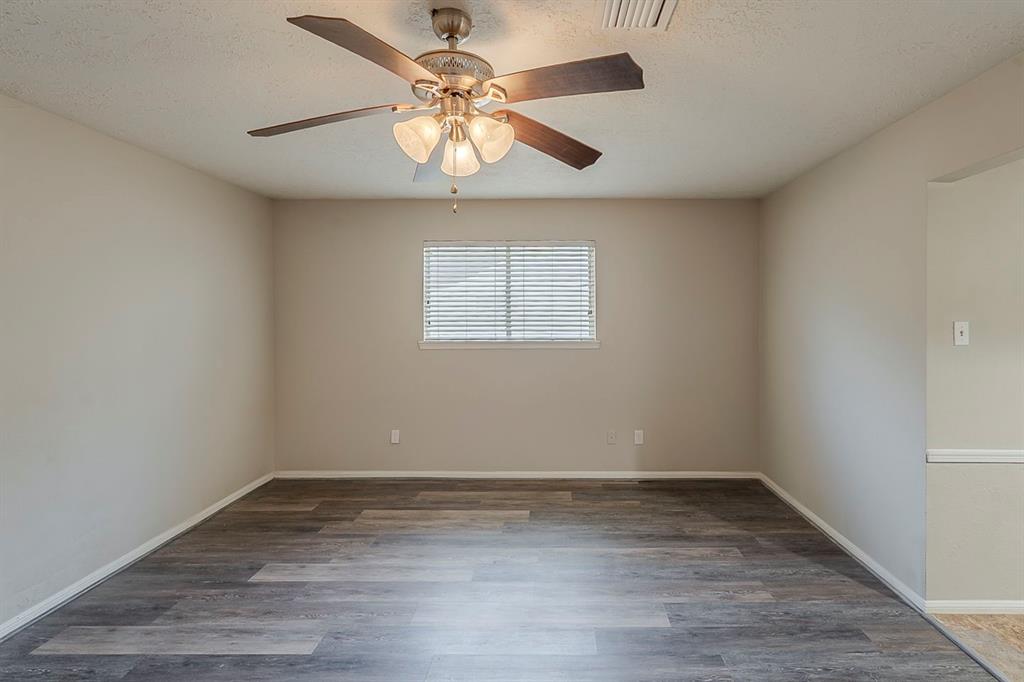 7803 Hurst Forest Drive, Humble, Texas image 26