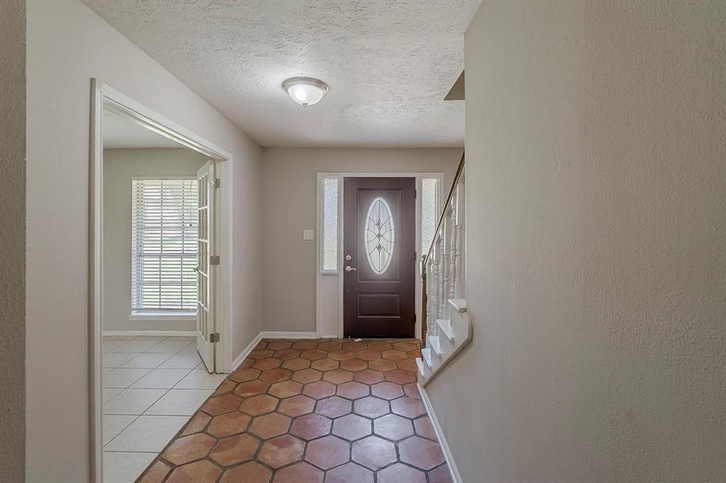 7803 Hurst Forest Drive, Humble, Texas image 25
