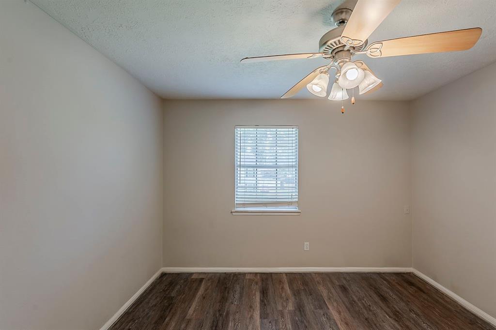 7803 Hurst Forest Drive, Humble, Texas image 41