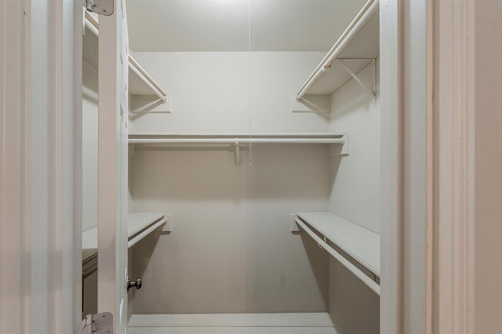 7803 Hurst Forest Drive, Humble, Texas image 38