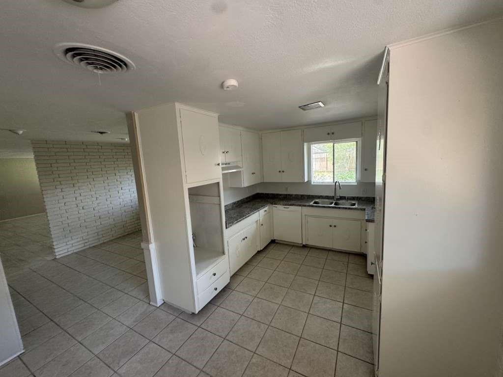 426 Pennington Drive, Corpus Christi, Texas image 11