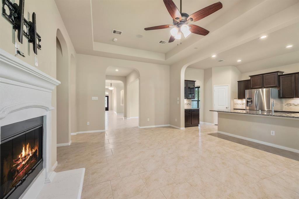 4503 Axis Trail, Conroe, Texas image 11