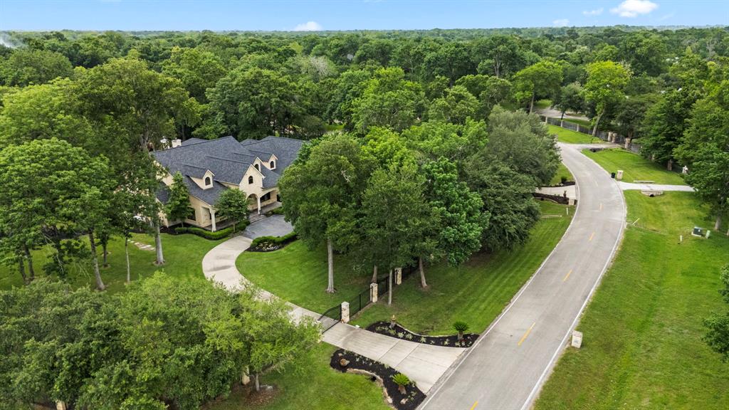 3320 Wild River Drive