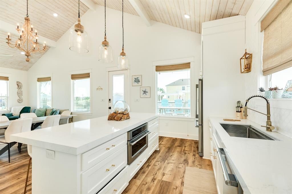 207 Schooner Drive, Freeport, Texas image 35