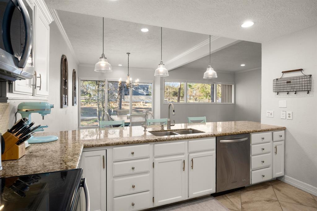 99 April Wind Dr Drive, Conroe, Texas image 7