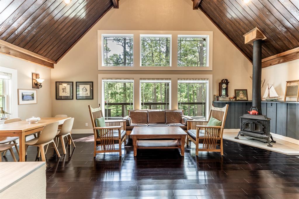 44 Post Oak Drive, Huntsville, Texas image 11