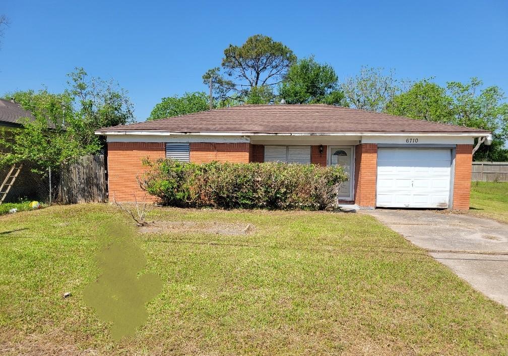6710 Fairwood Road, Hitchcock, Texas image 1